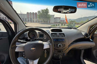 Хэтчбек Chevrolet Spark 2012 в 