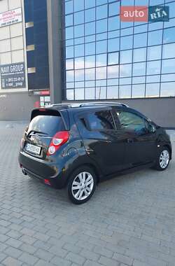 Хэтчбек Chevrolet Spark 2012 в 