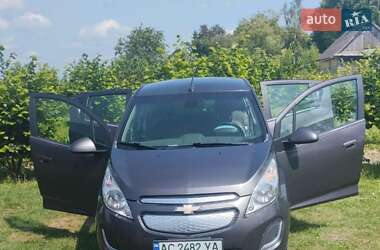 Хэтчбек Chevrolet Spark 2014 в 