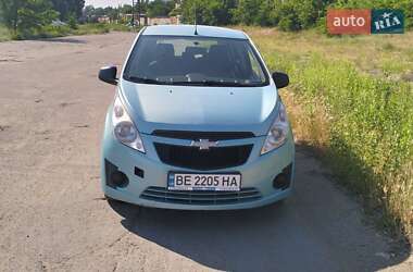 Хэтчбек Chevrolet Spark 2010 в 