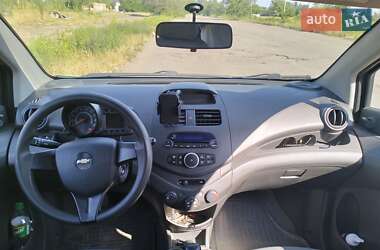 Хэтчбек Chevrolet Spark 2010 в 