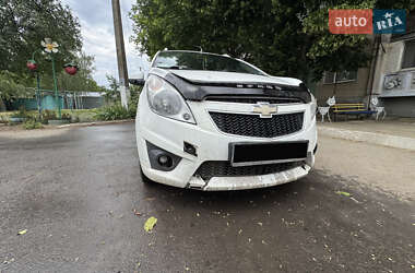 Хэтчбек Chevrolet Spark 2010 в 