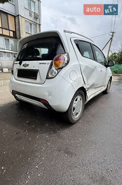 Хэтчбек Chevrolet Spark 2010 в 
