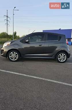 Хэтчбек Chevrolet Spark 2013 в 