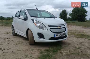Хетчбек Chevrolet Spark 2015 в Києві