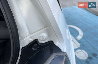 Хэтчбек Chevrolet Spark 2011 в 