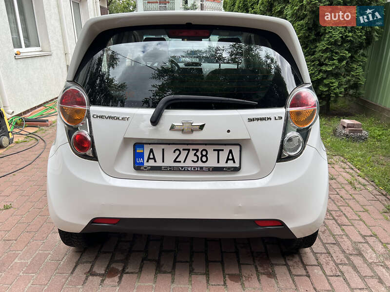 Хэтчбек Chevrolet Spark 2010 в Броварах