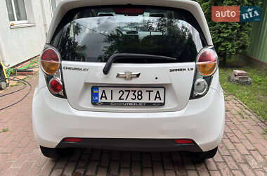 Хэтчбек Chevrolet Spark 2010 в 