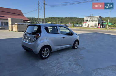 Хэтчбек Chevrolet Spark 2011 в 