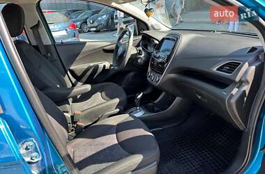 Хэтчбек Chevrolet Spark 2019 в 