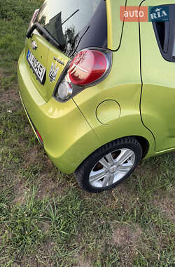 Хэтчбек Chevrolet Spark 2013 в 