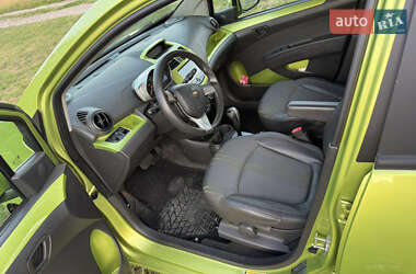Хэтчбек Chevrolet Spark 2013 в 