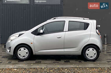 Хетчбек Chevrolet Spark 2011 в 