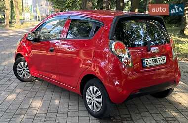 Хетчбек Chevrolet Spark 2011 в 