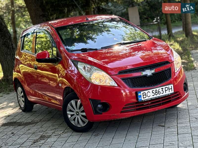 Хэтчбек Chevrolet Spark 2011 в Львове