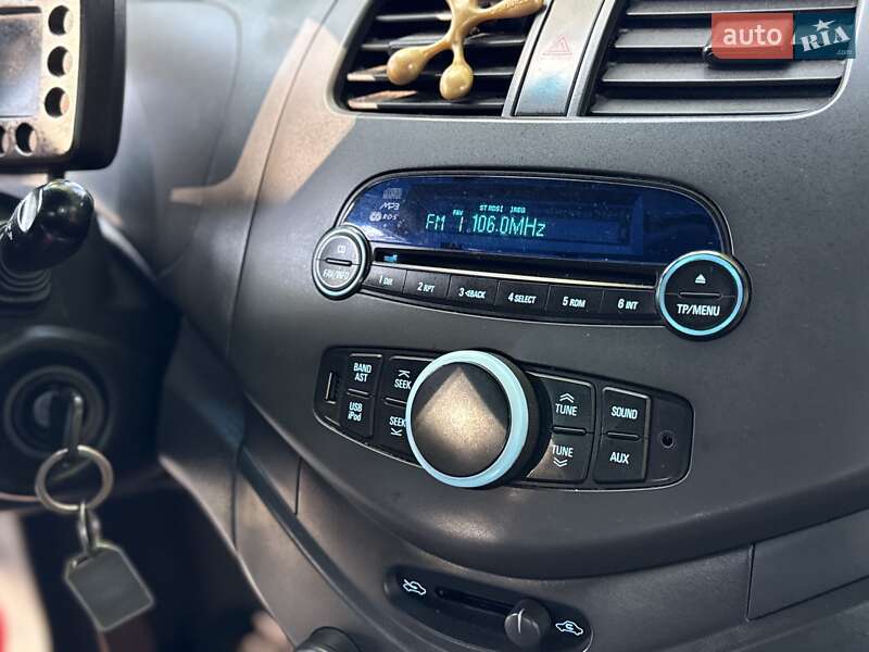 Хэтчбек Chevrolet Spark 2011 в Львове