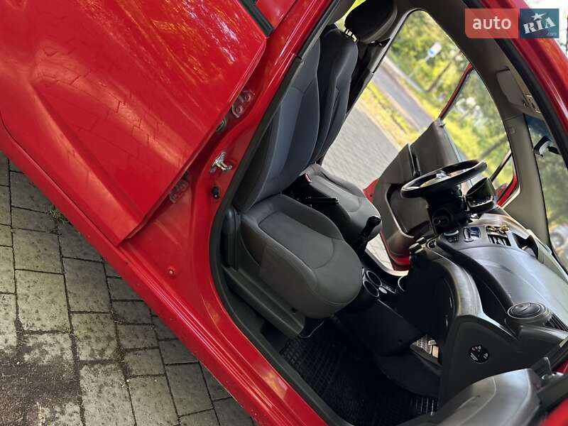 Хэтчбек Chevrolet Spark 2011 в Львове