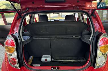 Хетчбек Chevrolet Spark 2011 в 