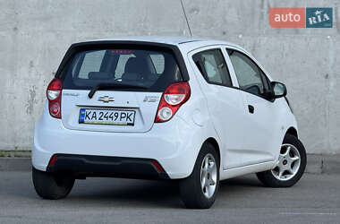 Хетчбек Chevrolet Spark 2014 в 
