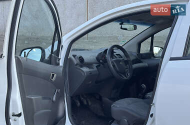 Хетчбек Chevrolet Spark 2014 в 