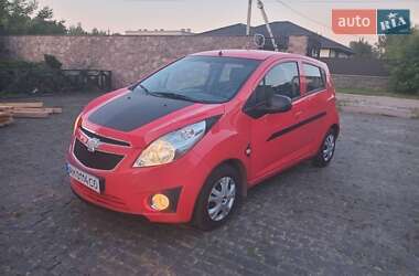 Хэтчбек Chevrolet Spark 2010 в Житомире