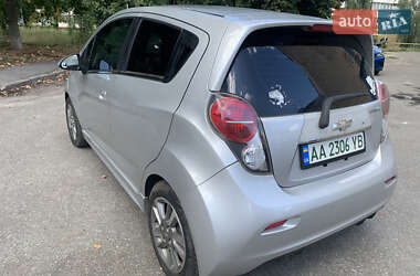 Хетчбек Chevrolet Spark 2014 в 