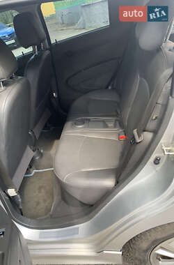 Хетчбек Chevrolet Spark 2014 в 