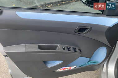 Хетчбек Chevrolet Spark 2014 в 
