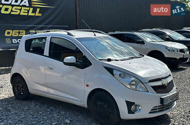 Хэтчбек Chevrolet Spark 2010 в 