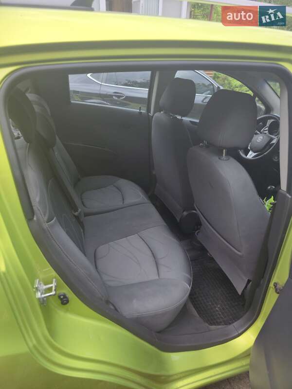 Хэтчбек Chevrolet Spark 2011 в Львове