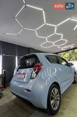 Хэтчбек Chevrolet Spark 2016 в 