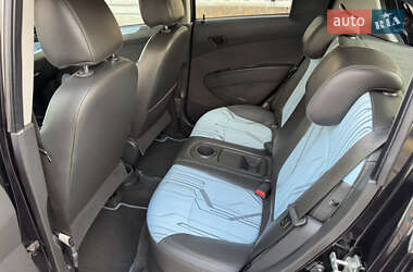 Хетчбек Chevrolet Spark 2016 в 