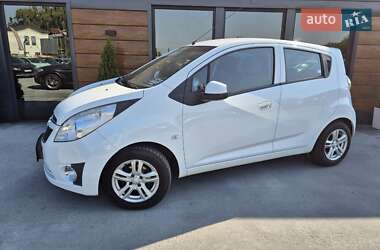 Хетчбек Chevrolet Spark 2013 в 