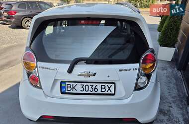 Хетчбек Chevrolet Spark 2013 в 