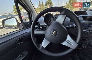 Хетчбек Chevrolet Spark 2013 в 