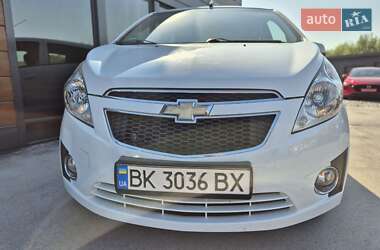 Хетчбек Chevrolet Spark 2013 в 