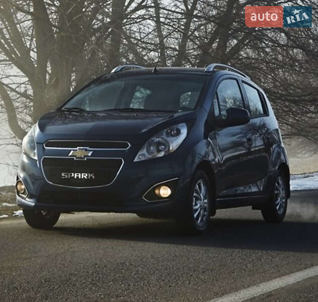 Хэтчбек Chevrolet Spark 2014 в Харькове