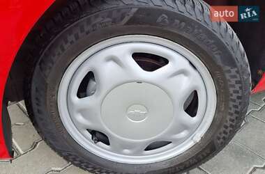 Хетчбек Chevrolet Spark 2012 в 