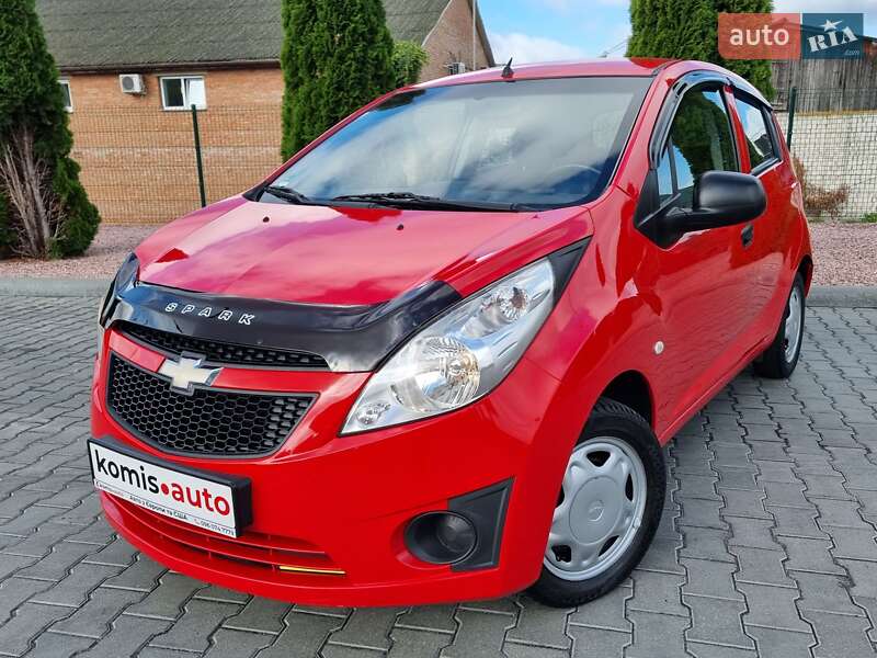 Хетчбек Chevrolet Spark 2012 в 