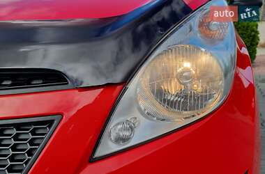 Хетчбек Chevrolet Spark 2012 в 