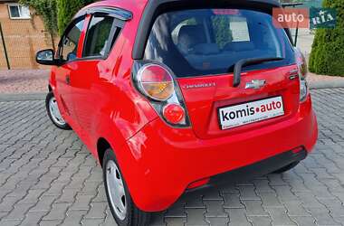 Хетчбек Chevrolet Spark 2012 в 