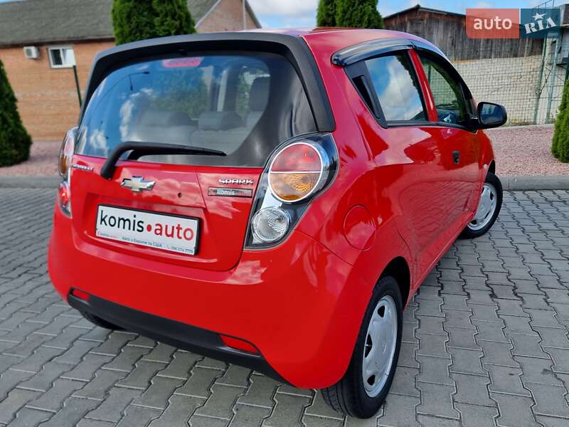 Хэтчбек Chevrolet Spark 2012 в Виннице