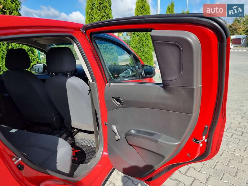 Хэтчбек Chevrolet Spark 2012 в Виннице