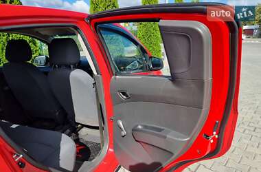 Хетчбек Chevrolet Spark 2012 в 