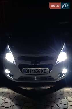 Хэтчбек Chevrolet Spark 2012 в 