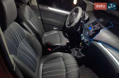 Хэтчбек Chevrolet Spark 2012 в 