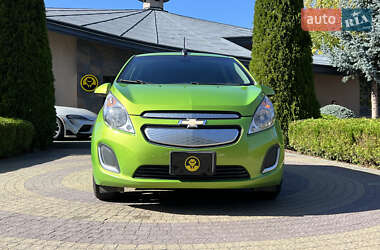 Хэтчбек Chevrolet Spark 2015 в 