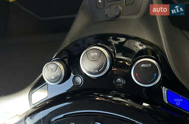 Хэтчбек Chevrolet Spark 2015 в 