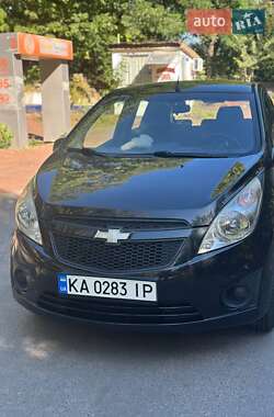 Хэтчбек Chevrolet Spark 2011 в 
