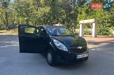Хэтчбек Chevrolet Spark 2011 в 